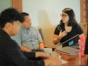 Percakapan yang terjadi di salah satu meja kafe yang berpartisipasi dalam kampanye