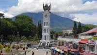 sumber: https://www.detik.com/edu/detikpedia/d-6214464/mengenal-provinsi-sumatera-barat-bahasa-dan-kebudayaannya