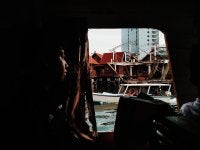 Memandangi foto dari dalam kapal Makassar-Barrang Lompo