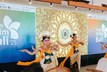 Pertunjukan tari tradisional Bali pada sesi pembukaan Pasar Rakyat, Pekan Iklim Bali