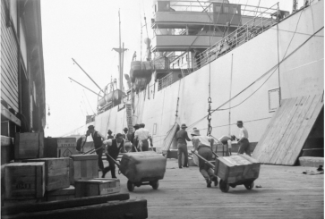 bongkar muat pelabuhan