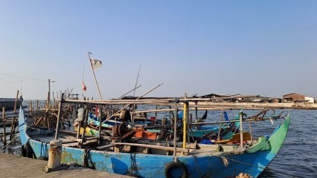 Gambar 1. Kapal Nelayan di Kawasan Tambak Lorok   Foto diambil oleh Alfrida Ista Anindya/WRI Indonesia (2025) 