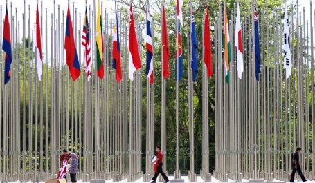 ASEAN members could play a crucial role in reducing global marine plastic debris. Image: Noveradika/ANTARA FOTO