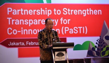 Deputy of Maritime Affairs and Natural Resources Arifin Rudiyanto opens the International Workshop of Partnership to Strengthen Transparency for Co-Innovation (PaSTI). Photo credit: Dwi Feriyanto for WRI Indonesia