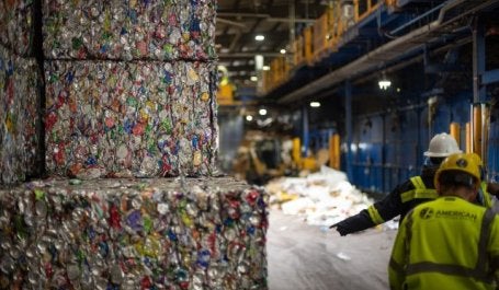 A circular economy can help mitigate the climate crisis, and makes social and financial sense. Photo by Aaron Minnick | WRI.