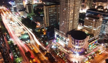 Strategi dan program pembangunan nasional dan daerah harus dirancang untuk mengurangi emisi secara efektif sambil meraih pertumbuhan ekonomi yang optimum. Foto oleh Gede Suhendra/Unsplash
